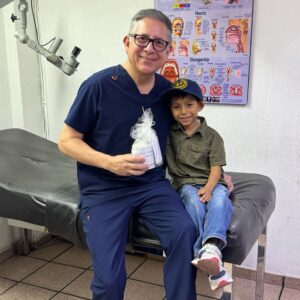 Dr. Luis Velazquez Dr. Luis Velazquez