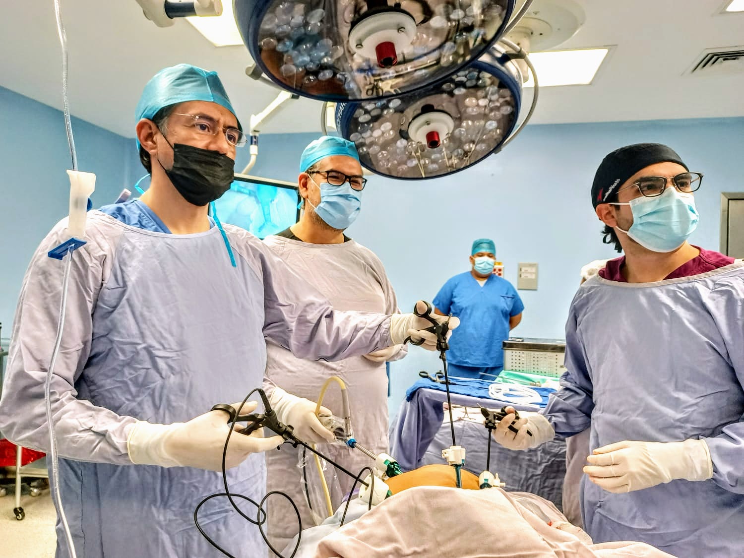 Dr. Medina y Dr. Roberto